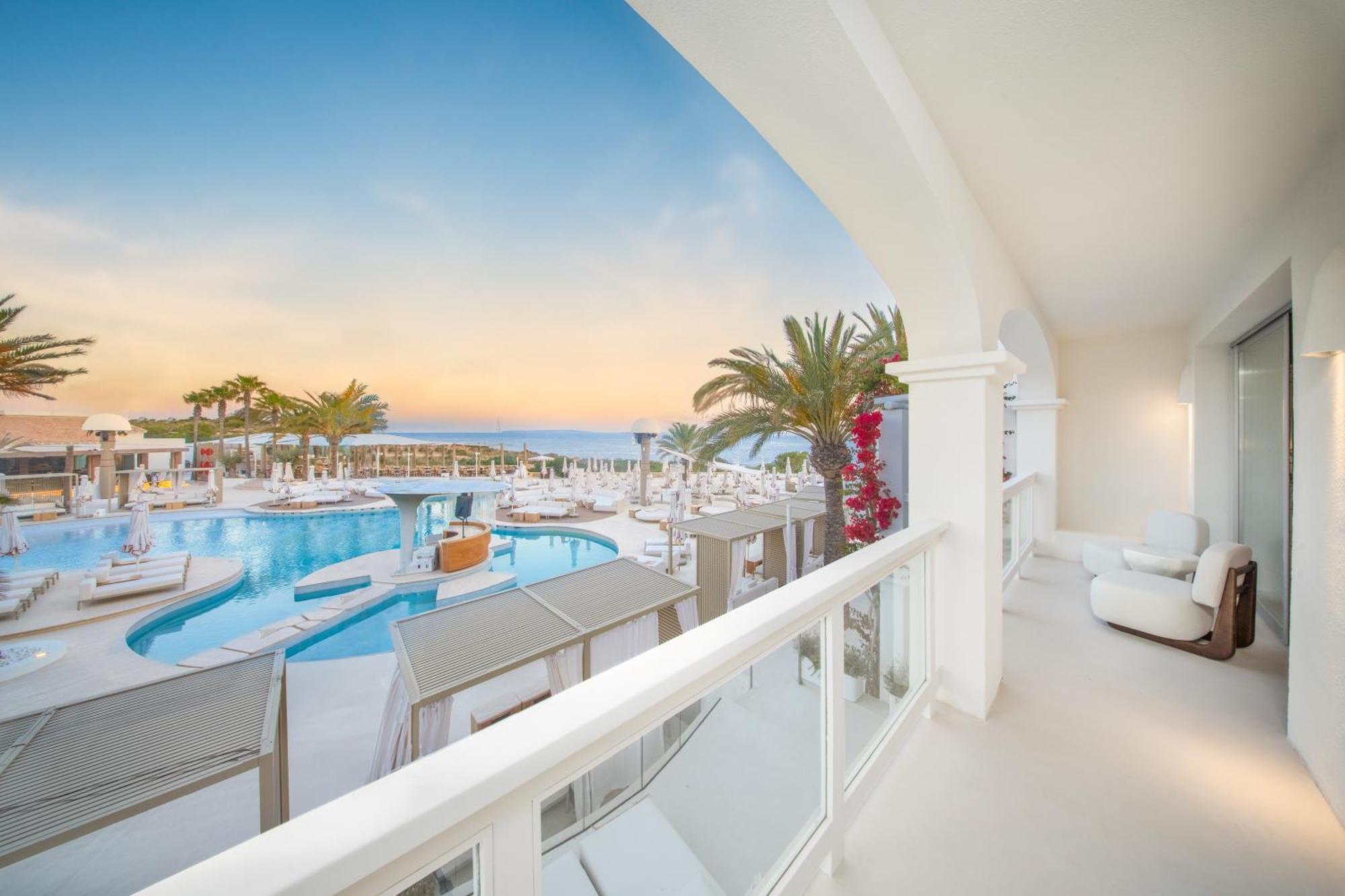Destino Five Ibiza - 5-Star Grand Luxe Resort (Adults Only) Playa De Talamanca Esterno foto