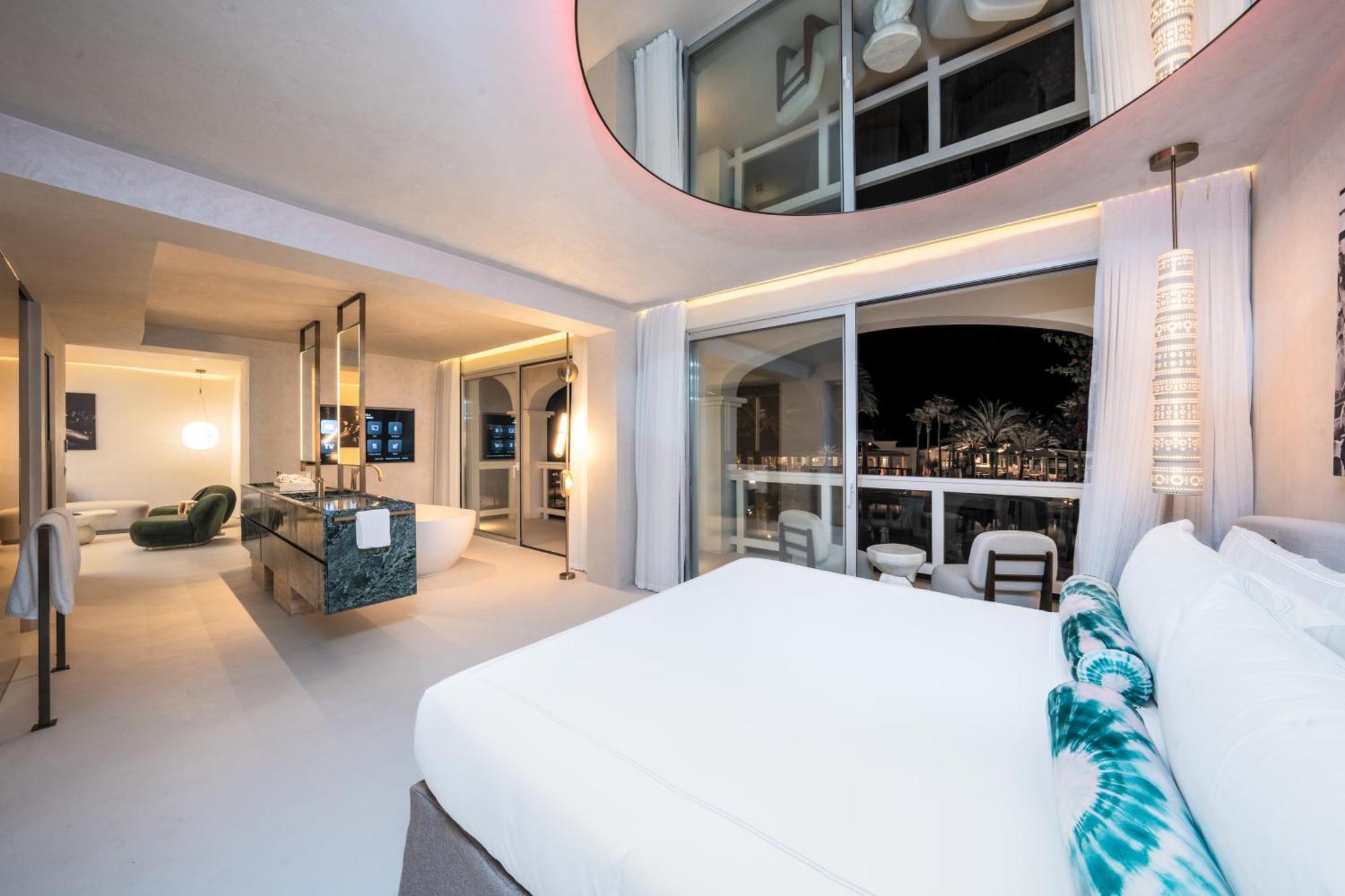 Destino Five Ibiza - 5-Star Grand Luxe Resort (Adults Only) Playa De Talamanca Esterno foto